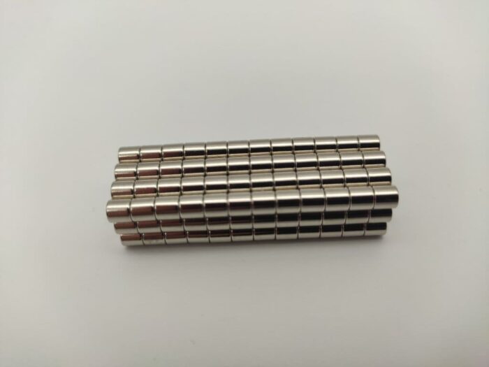 Neodym Ø4x4 mm Supermagnet | Stabmagnet in N35-Qualität - hohe Haftkraft
