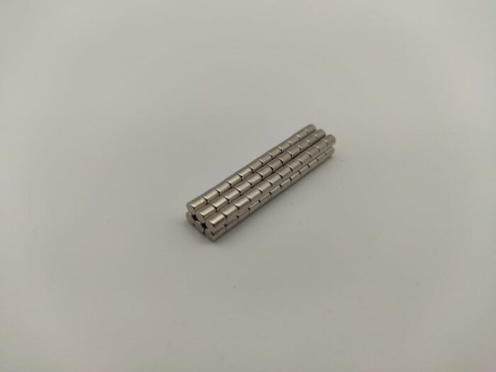 Neodym Mini-Stabmagnete 2,5x3mm in der starken N45-Güte