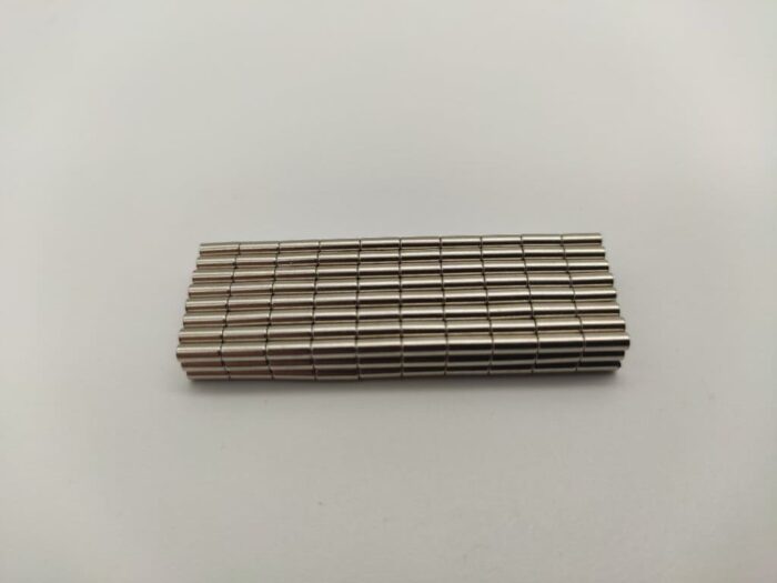Neodym Mini-Stabmagnet 2x4,8mm | Rund, Zylinder, NdFeB Mini-Magnet, N30-Güte (geringe Magnetkraft)