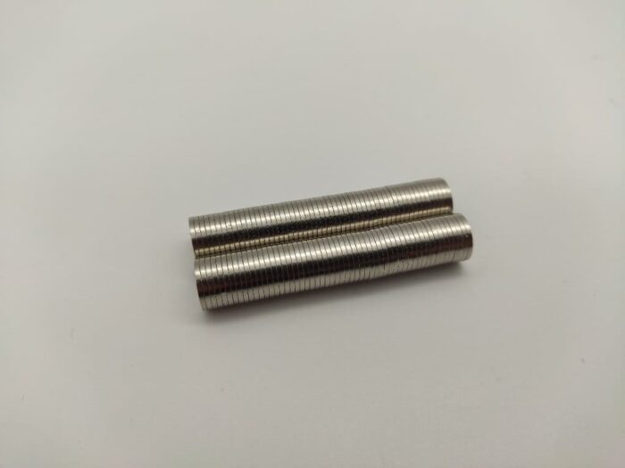Neodym Magnet 10x1mm N35 - sehr dünner NdFeB Rundmagnet - hervorragende Magnetisierung (B-Ware)